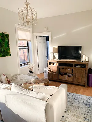 Rented by Living New York | media 10