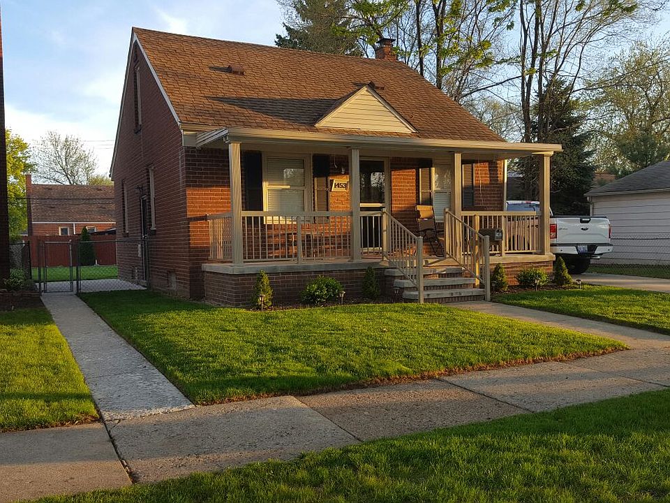 1st image of 1453 Mayflower Ave