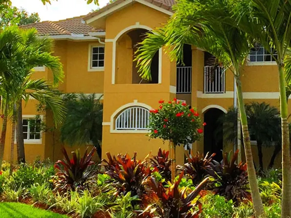 1096 Winding Pines Cir Unit 205, Cape Coral, FL 33909