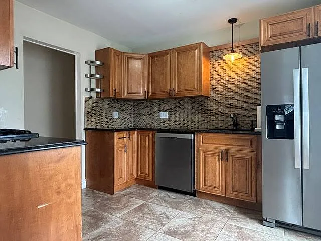 147 Main St — Photo 6