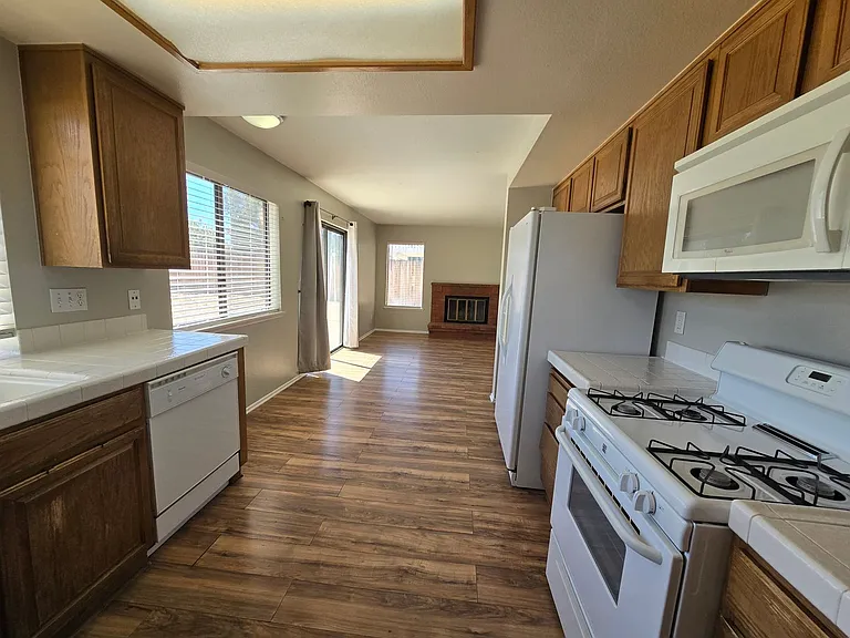 39354 Longhorn Ct — Photo 8