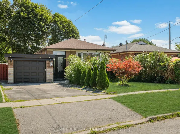 17 Barlow Rd E, Toronto, ON M1G 2B5