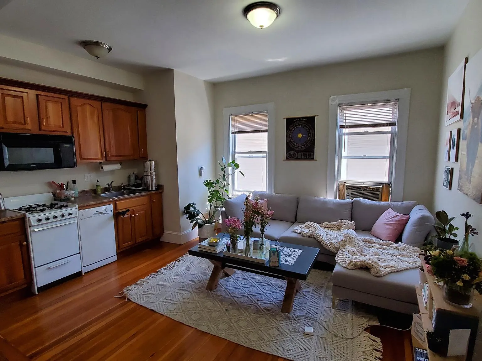 1 bed, 600 sqft, $2,100 — Photo 3