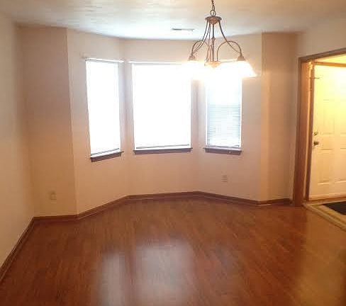 3rd image of 997 Maitland Dr