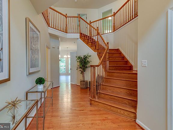 4th image of 22546 Dunleigh Dr