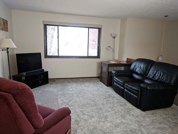2nd image of 601 W Beal St
