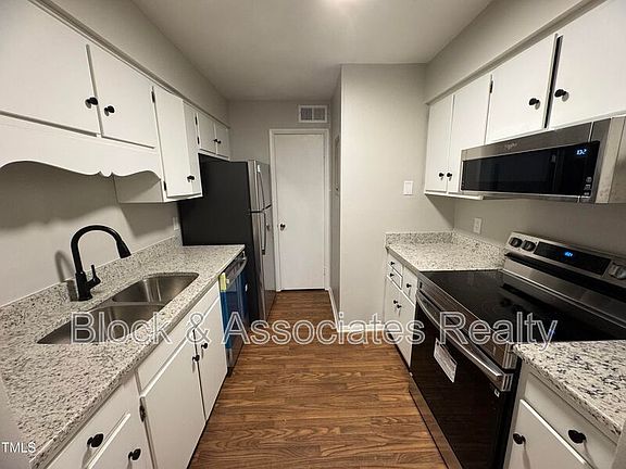 2nd image of 1222 Teakwood Pl