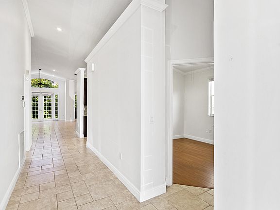 2nd image of 1178 NW 116th Avenue