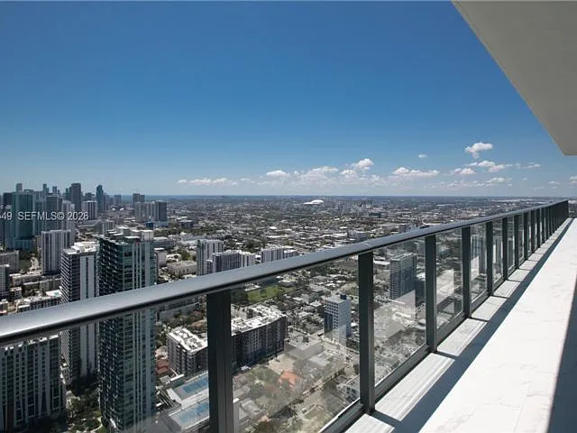 480 NE 31st St #Penthouse 5101 — Photo 9