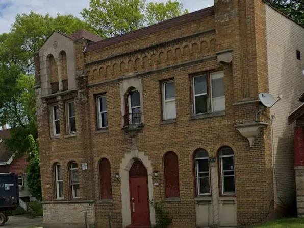 1-Bedroom Apartment on 2nd Floor with Heat Included $700/Month, 2776 N 35th St #8, Milwaukee, WI 53210