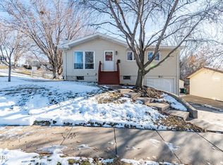 801 N 27th St, Bismarck, ND 58501