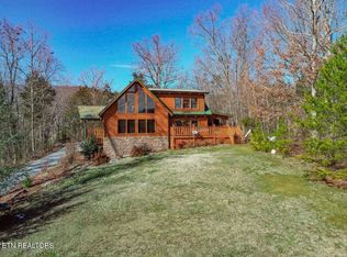 1084 Clear View Dr, Newport, TN 37821