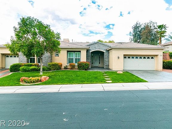 3rd image of 1729 Cypress Manor Dr