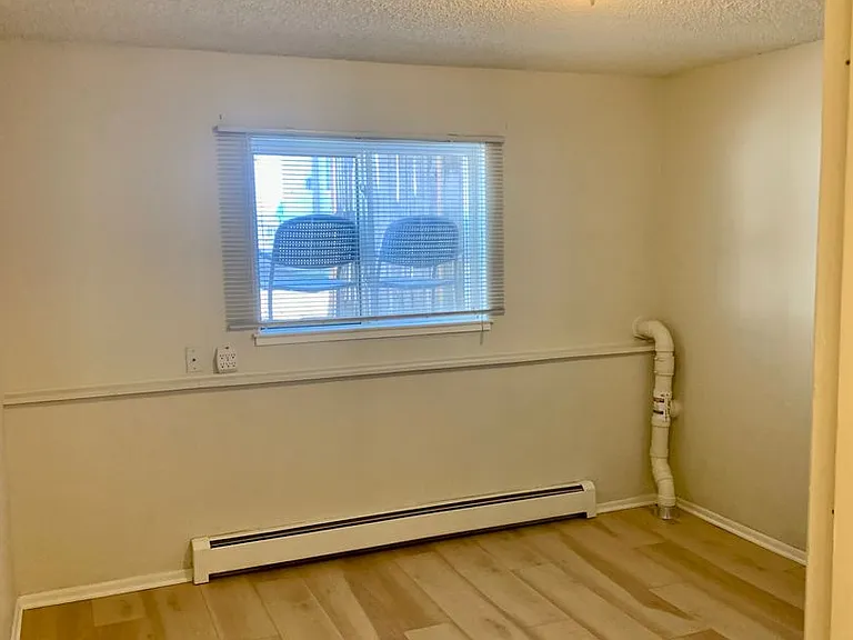 1782 & 1784 N Overland Trl — Photo 12