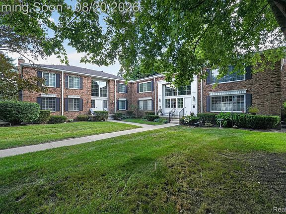2nd image of 629 E Fox Hills Dr #44