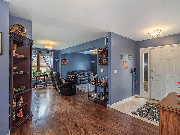 4th image of 1085 Melrose Ct