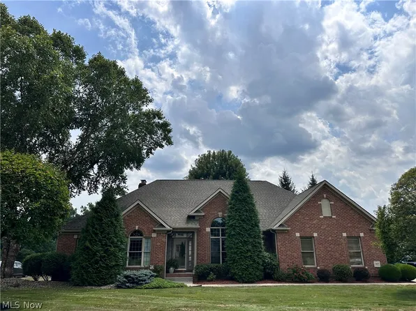 3615 Villa Rosa Dr, Canfield, OH 44406