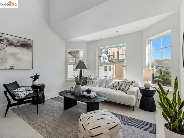 555 10th St APT 424, Oakland, CA 94607