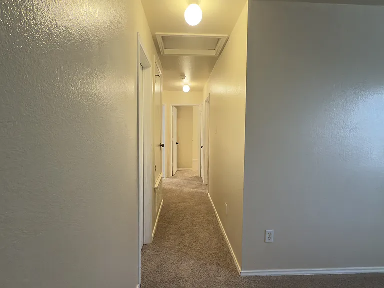 4105 Kings Canyon Dr — Photo 13