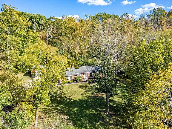 2nd image of 3348 Rockyhill Dr