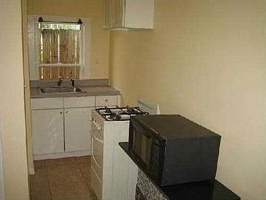 4th image of 111 S K St #2
