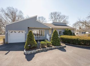 212 Moriches Middle Island Rd, Shirley, NY 11967