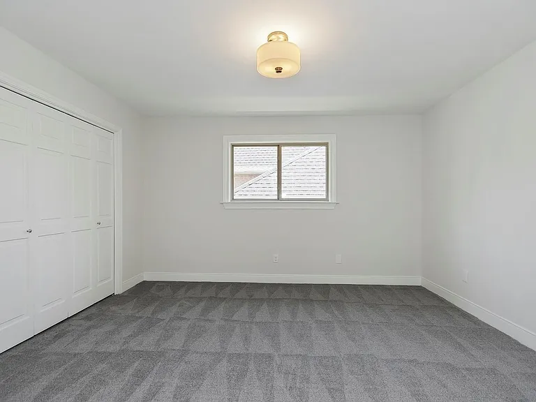 810 Herdsman Dr — Photo 31