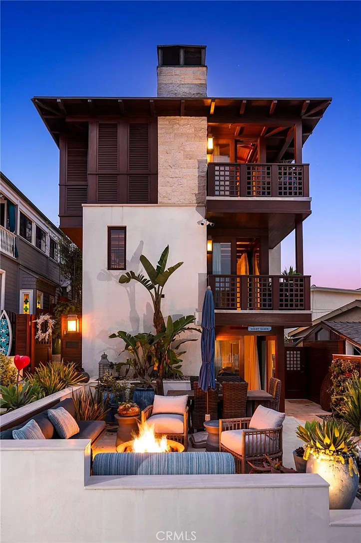4 bed, 6000 sqft, $60,000 — Photo 1