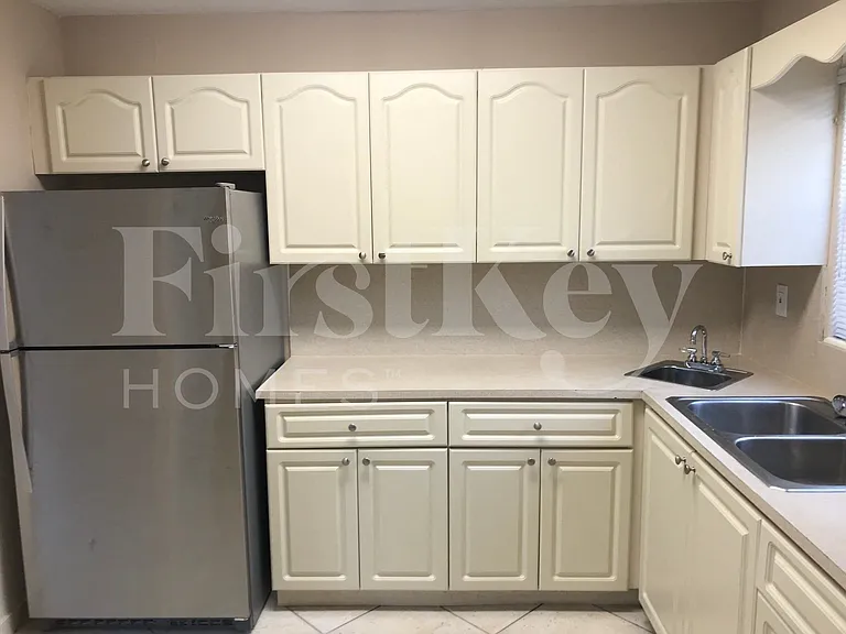 2751 NW 209th Ter — Photo 13