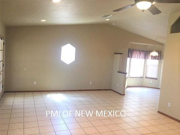 2nd image of 3843 Willow Glen Dr