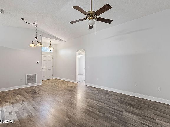 4th image of 267 Dahoon Holly Dr