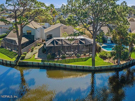 4th image of 16 Lake Julia Dr S