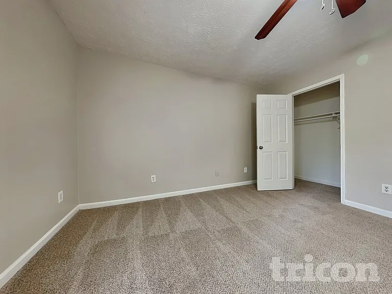 3735 Linwood Way — Photo 7