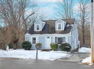 2 Westdale Ave, Seekonk, MA 02771
