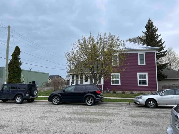 326 Pennsylvania St, Sturgeon Bay, WI 54235