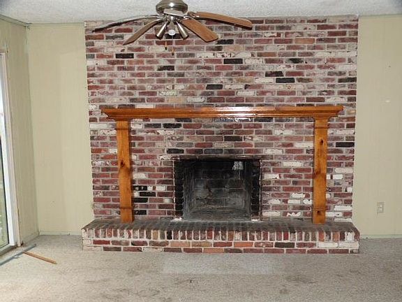 5th image of 2417 W Wright St