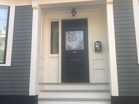 Entry to apartment (on first floor)