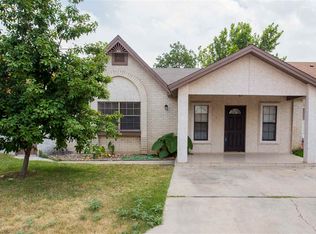 105 Baycliff Ln, Laredo, TX 78041