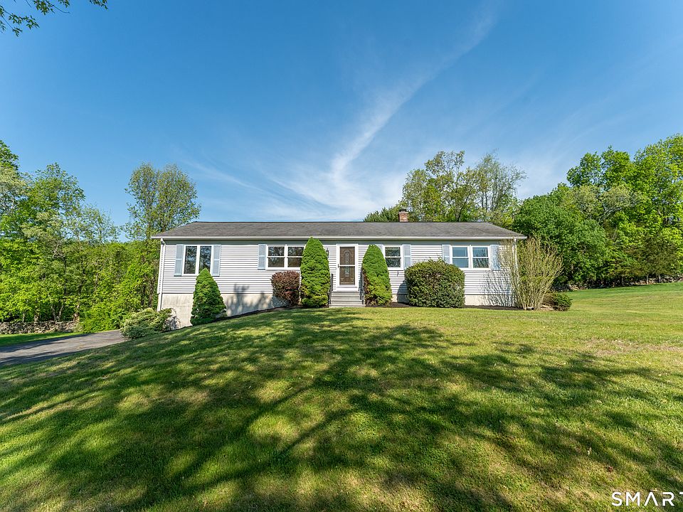 1st image of 25 Mohegan Drive