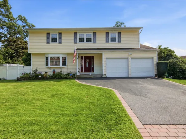 22 Clymer Street, Port Jefferson Station, NY 11776