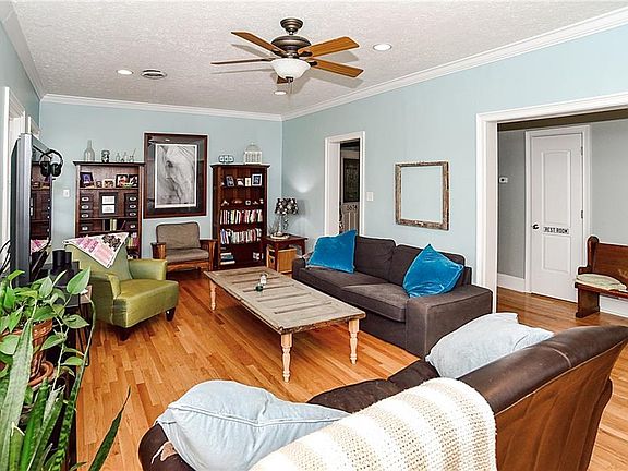 4th image of 5674 Lawton Loop West Dr