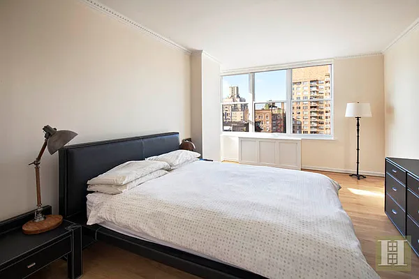 Rented by Halstead Real Estate | media 6