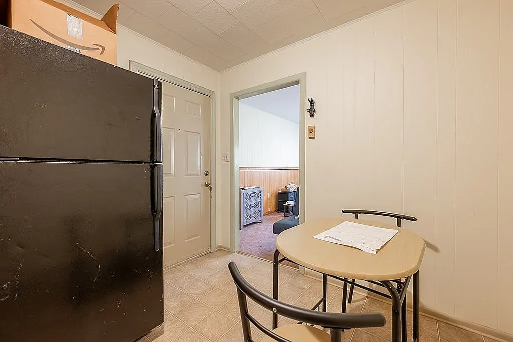 2 bed, 700 sqft, $775 — Photo 2