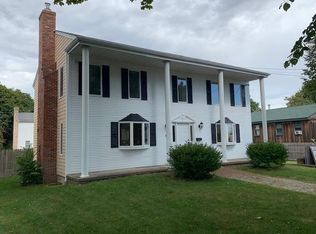 60 Orchard Ave, Barrington, RI 02806