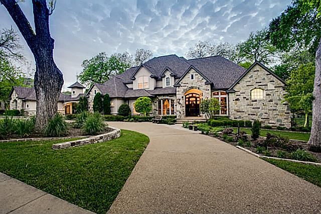 1st image of 1304 Chancellor Ln