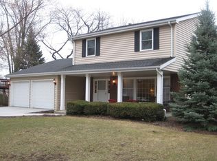 807 Woodbrook Ct, Shorewood, IL
