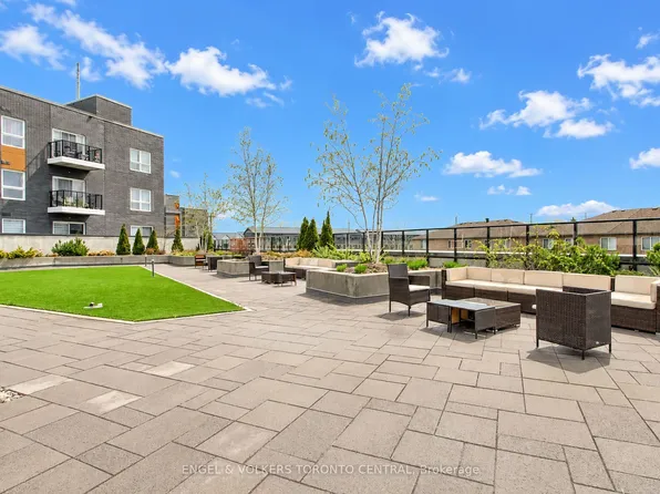 430 Essa Rd, Barrie, ON