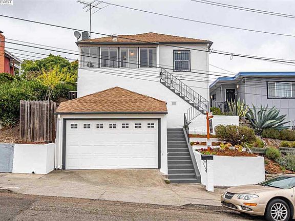 3rd image of 9980 Lawlor St