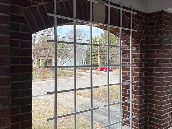 4th image of 2013 Vogel Rd