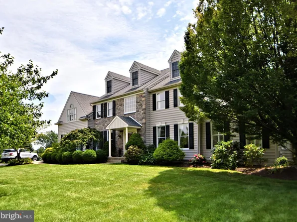 4668 Ridgetop Rd, Doylestown, PA 18902